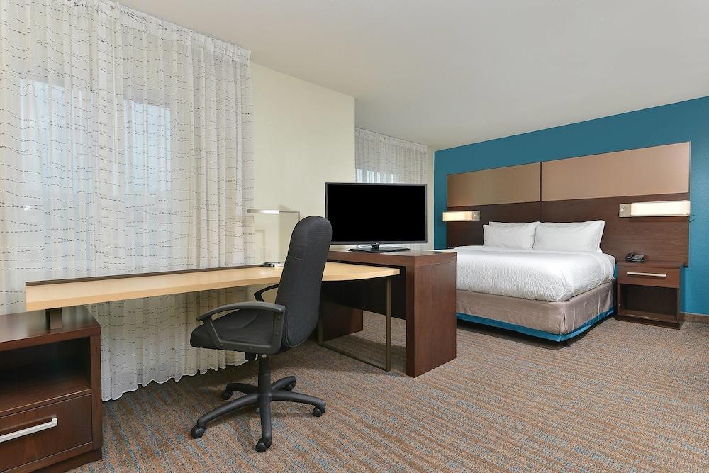 Hampton Inn & Suites Des Moines Downtown Exterior photo